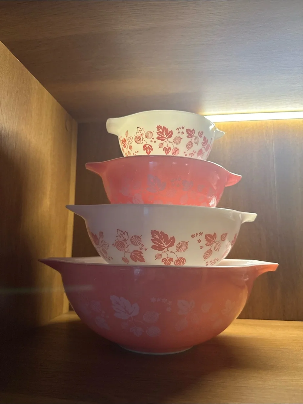 *STUNNING* Pyrex Vintage Pink Gooseberry Mixing Bowl Set 444, 443, 442 & 441